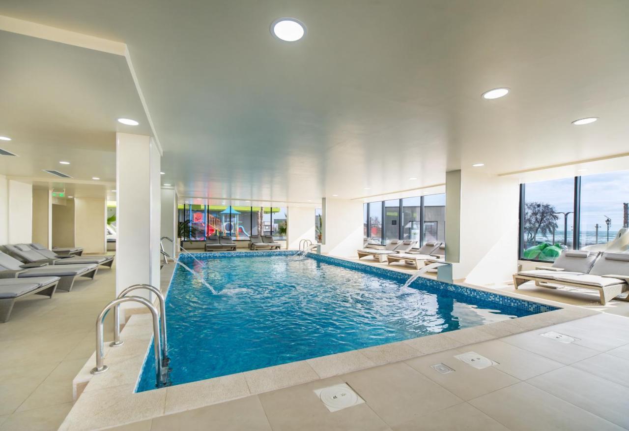 Opal Luxury Apartment 92 Spa N Pool Beach Resort Năvodari المظهر الخارجي الصورة